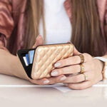 Porte-Cartes RFID Matelassé en Aluminium Rose Doré